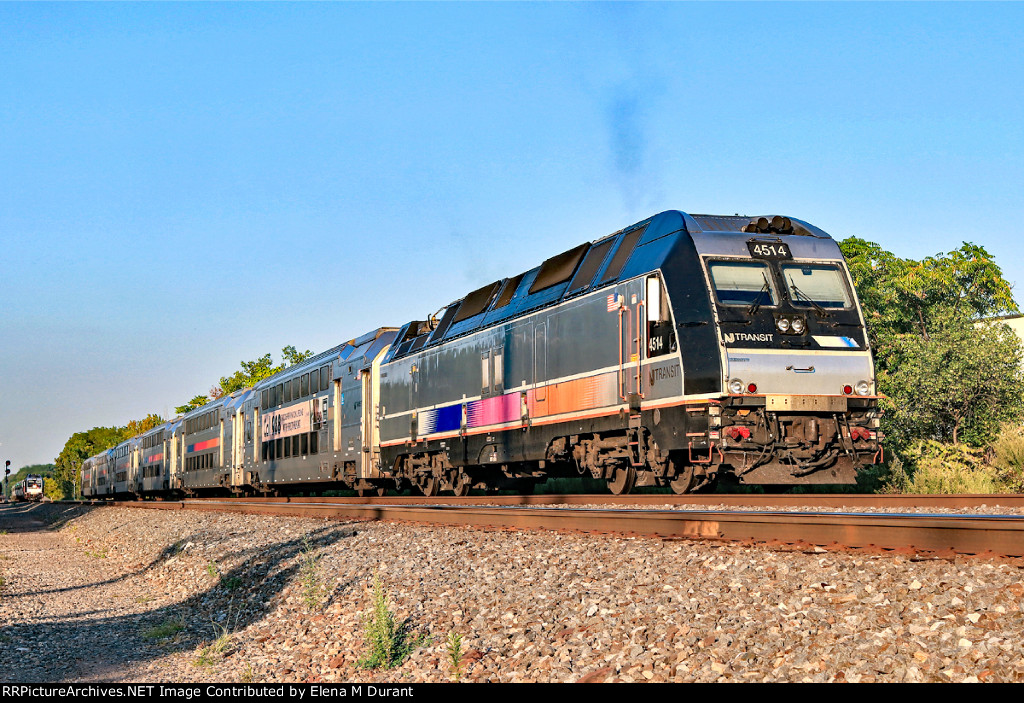 NJT 4514 on train 5526